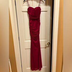 NWT never worn windsor red prom dress